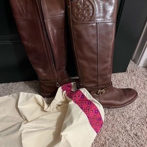 Tory Burch boots size 9